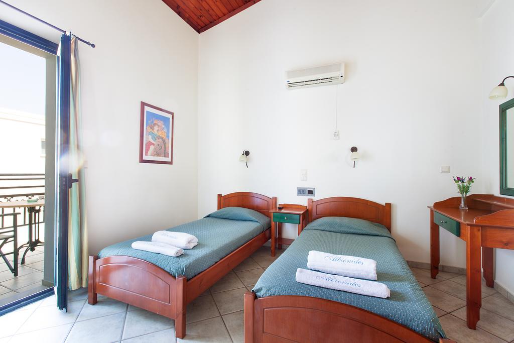 Alkionides Seaside Hotel Platanias  Phòng bức ảnh